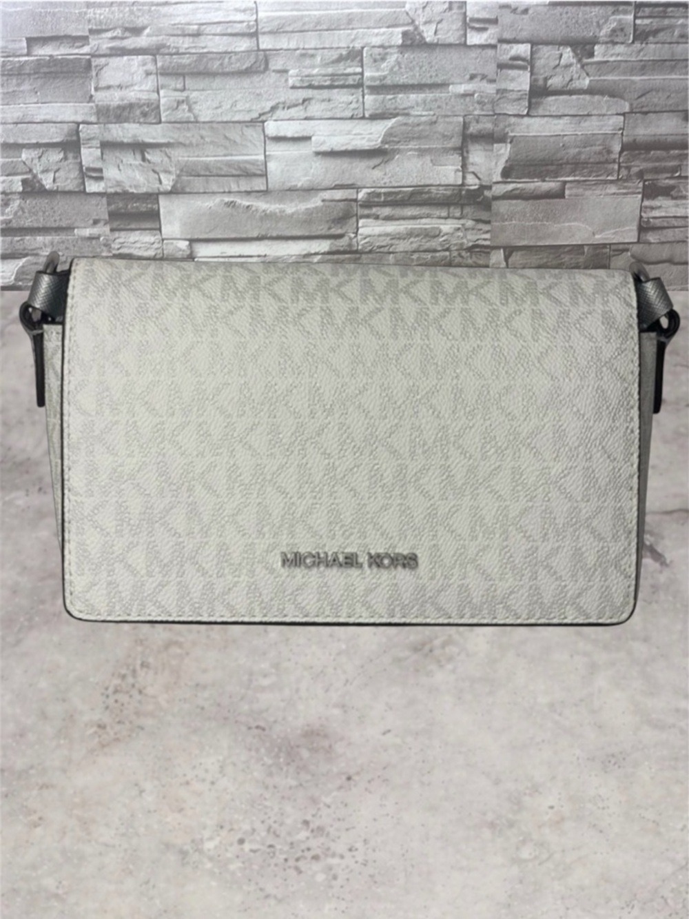 Michael Kors Vincent Crossbody MK Signature Logo + Card Case Silver/White - Picture 10 of 12